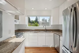 10030 NE 120th St, Kirkland, WA 98034 - Photo 6