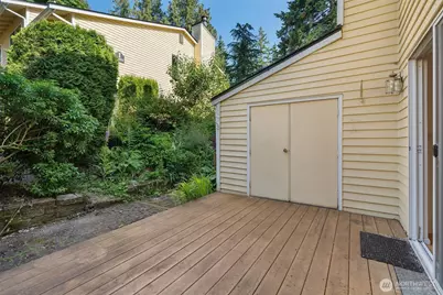 10030 NE 120th Street #J2, Kirkland, WA 98034 - Photo 4