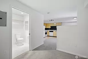 425 Vine St, Seattle, WA 98121 - Photo 6