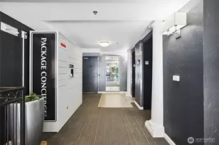 425 Vine St, Seattle, WA 98121 - Photo 16