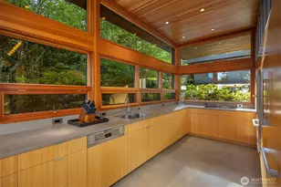 7268 Madrona Dr NE, Bainbridge Island, WA 98110 - Photo 16