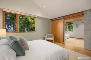 7268 Madrona Dr NE, Bainbridge Island, WA 98110 - Photo 28