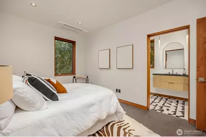 7268 Madrona Drive NE, Bainbridge Island, WA 98110 - Photo 36