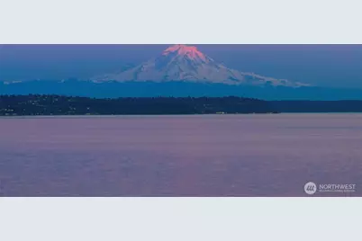 7268 Madrona Drive NE, Bainbridge Island, WA 98110 - Photo 10