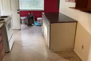 27 SW 102nd St, Seattle, WA 98146 - Photo 10