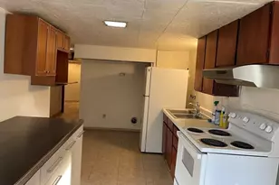 27 SW 102nd St, Seattle, WA 98146 - Photo 8