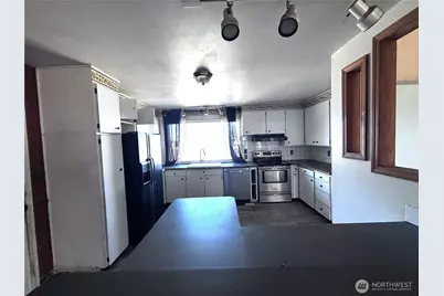927 E Cherry Avenue, Moses Lake, WA 98837 - Photo 10