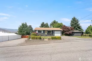 1598 Tedford St SE, East Wenatchee, WA 98802 - Photo 4