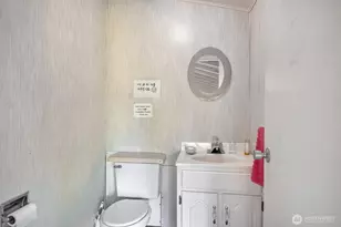 9402 48th Ave E, Tacoma, WA 98446 - Photo 36