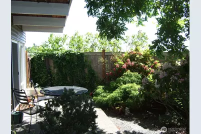 2513 13th Avenue W, Seattle, WA 98119 - Photo 22