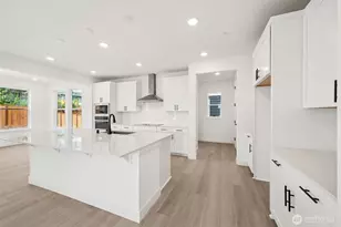 13920 181 St E, Puyallup, WA 98374 - Photo 12