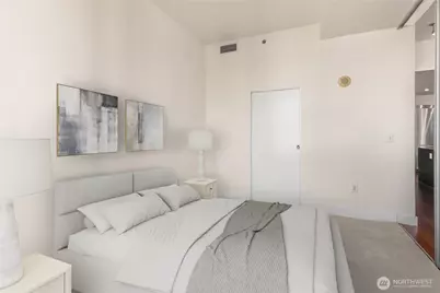 737 Olive Way #2704, Seattle, WA 98101 - Photo 10