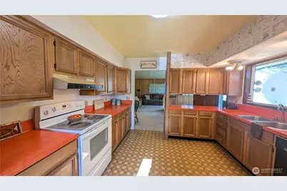 1506 164th Place, Long Beach, WA 98631 - Photo 8