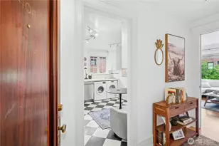 100 W Highland Dr, Seattle, WA 98119 - Photo 8