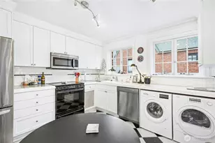 100 W Highland Dr, Seattle, WA 98119 - Photo 14