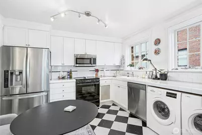 100 W Highland Drive #404, Seattle, WA 98119 - Photo 14