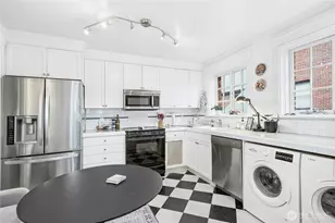 100 W Highland Dr, Seattle, WA 98119 - Photo 14