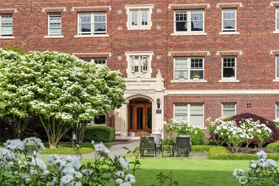 100 W Highland Drive #404, Seattle, WA 98119 - Photo 2