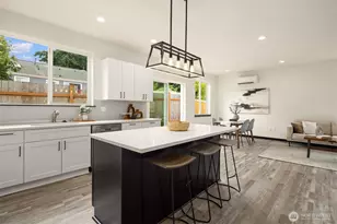 9245 Kelsey Ln SW, Seattle, WA 98106 - Photo 10