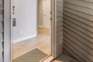 130 SW 116th St, Seattle, WA 98146 - Photo 4