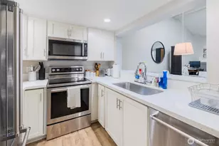 130 SW 116th St, Seattle, WA 98146 - Photo 8