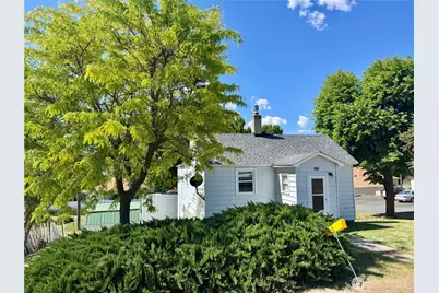 216 NW Cole Avenue, Wilbur, WA 99185 - Photo 2