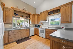 6379 Lewis Peak Rd, Waitsburg, WA 99361 - Photo 6