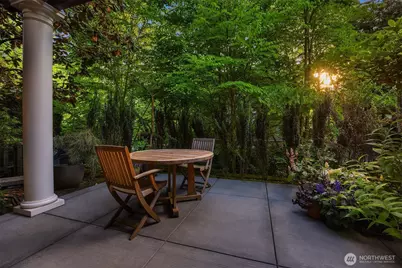 725 Harvard Avenue E, Seattle, WA 98102 - Photo 20