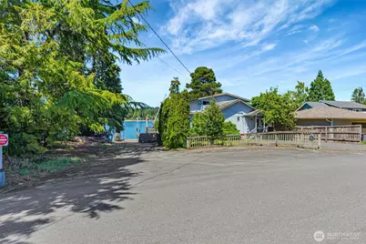 1954 NE Grandview Boulevard, Keyport, WA 98345 - Photo 4