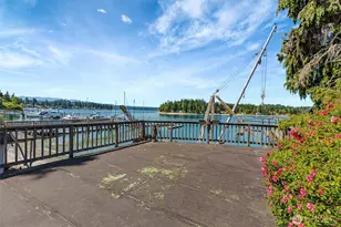 1954 NE Grandview Blvd, Keyport, WA 98345 - Photo 16