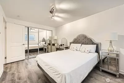 701 122nd Avenue NE #102, Bellevue, WA 98005 - Photo 8