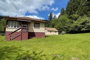 1204 Howard St, Raymond, WA 98577 - Photo 12