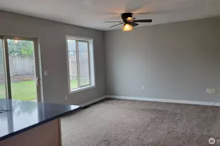 215 Sparks Dr, Kelso, WA 98626 - Photo 8