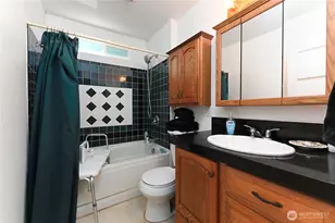 7029 Riverview Rd, Snohomish, WA 98290 - Photo 18