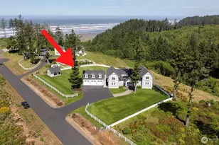 30 Chauncey Ln W, Pacific Beach, WA 98571 - Photo 2