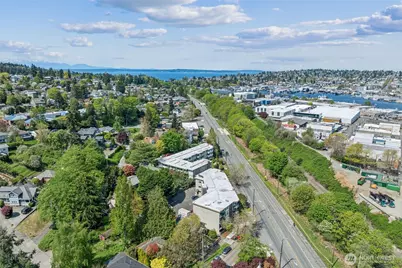 4051 Gilman Avenue W, Seattle, WA 98199 - Photo 4