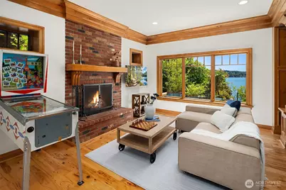 8260 Avalon Drive, Mercer Island, WA 98040 - Photo 28