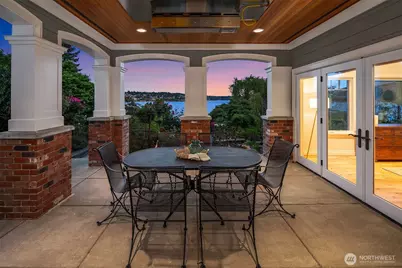 8260 Avalon Drive, Mercer Island, WA 98040 - Photo 30