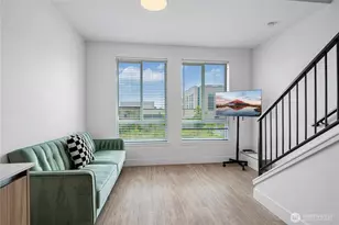 1300 E Remington Ct, Seattle, WA 98122 - Photo 10