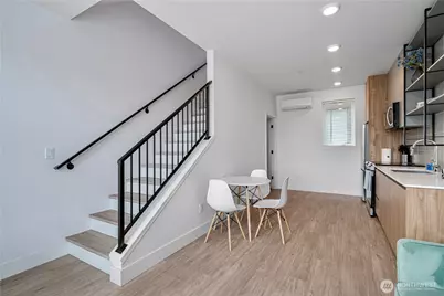 1300 E Remington Court #B, Seattle, WA 98122 - Photo 8