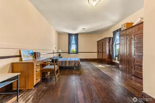 314 W 1st St, Port Angeles, WA 98362 - Photo 24