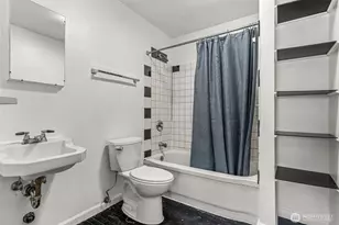 314 W 1st St, Port Angeles, WA 98362 - Photo 10