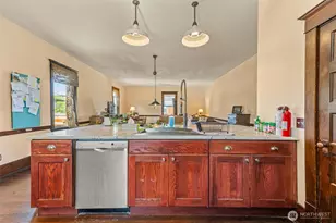 314 W 1st St, Port Angeles, WA 98362 - Photo 30