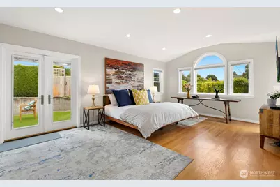 2802 29th Avenue W, Seattle, WA 98199 - Photo 16