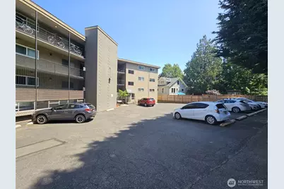 4051 Gilman Avenue W, Seattle, WA 98199 - Photo 14
