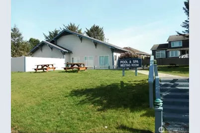 210 26th Street NW #106, Long Beach, WA 98361 - Photo 4