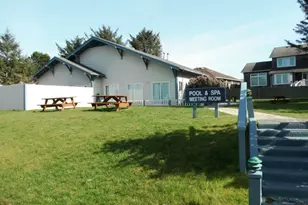 210 26th St NW, Long Beach, WA 98361 - Photo 4