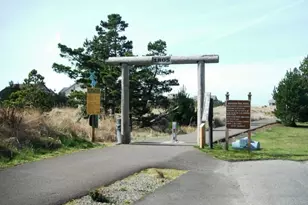 210 26th St NW, Long Beach, WA 98361 - Photo 8