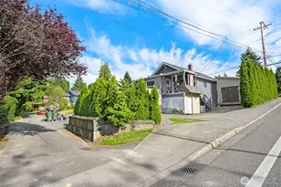 1501 Lakeway Dr, Bellingham, WA 98225 - Photo 32