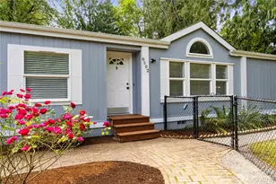 8502 208th Ave Ct E, Bonney Lake, WA 98391 - Photo 2